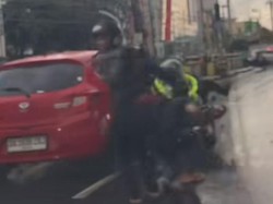 Heboh Honda Brio Diamuk Massa sampai Tabrak Polisi