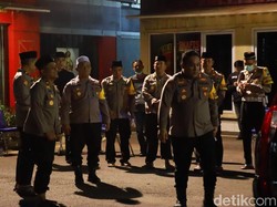 Leburnya Puluhan Tahanan dan Polisi Tanjung Perak saat Tausyiah-Buka Bersama