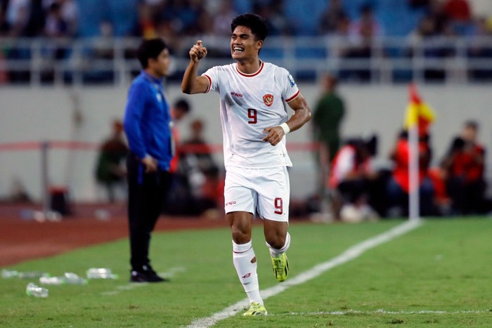HANOI, VIETNAM - MARCH 26: Ramadhan Sananta of Indonesia celebrates after scoring the teams third goal during the FIFA World Cup Asian second qualifier Group F match between Vietnam and Indonesia at My Dinh National Stadium on March 26, 2024 in Hanoi, Vietnam. (Photo by Minh Hoang/Getty Images)