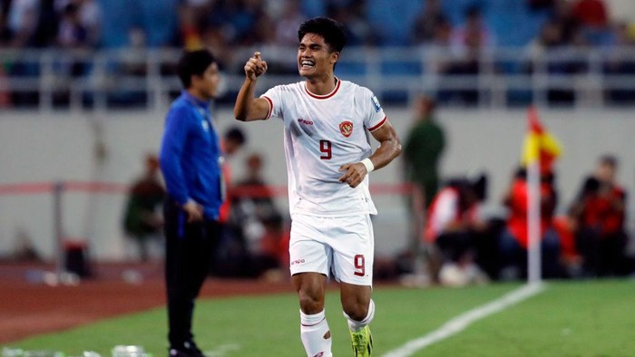 HANOI, VIETNAM - MARCH 26: Ramadhan Sananta of Indonesia celebrates after scoring the teams third goal during the FIFA World Cup Asian second qualifier Group F match between Vietnam and Indonesia at My Dinh National Stadium on March 26, 2024 in Hanoi, Vietnam. (Photo by Minh Hoang/Getty Images)