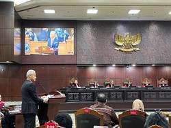 Isi Lengkap Gugatan Ganjar di MK soal Minta Pemilu Ulang 01 Vs 03