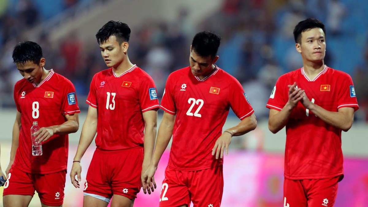 Timnas Vietnam harus menerima kenyataan, kini di bawah Thailand dan Indonesia. (Foto: Getty Images/Minh Hoang)