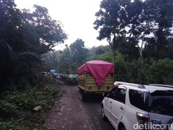 10 Jam Poros Maros-Bone Macet gegara Truk Mogok, Buka Tutup Jalan Diterapkan
