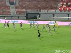 Arema Keok 0-1 dari Persebaya, Ini Kata Widodo soal Penalti Gagal Dedik