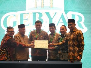 Teken LoI, Bank Jatim-BWI Kolaborasi Kembangkan Produk Wakaf di Tanah Air Teken LoI, Bank Jatim-BWI Kolaborasi Kembangkan Produk Wakaf di Tanah Air