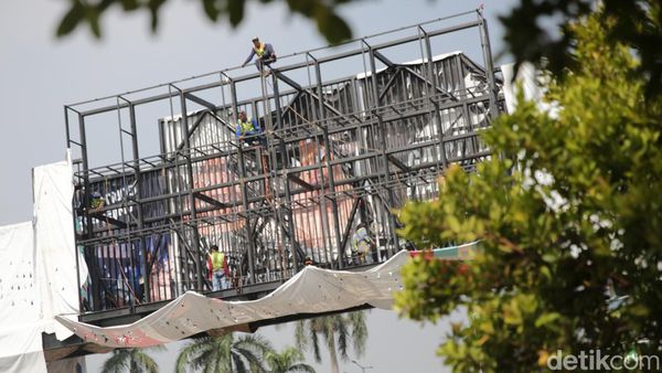 Progres Terkini Pembangunan JPO di Depan Metropolitan Mall