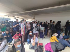 BI Buka Layanan Tukar Uang di Istora Senayan, Diserbu Warga!