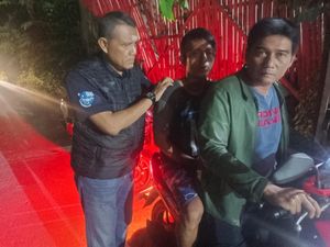 Calo Palak Penumpang di Pelabuhan Merak Serahkan Diri Usai Rekannya Ditangkap Calo Palak Penumpang di Pelabuhan Merak Serahkan Diri Usai Rekannya Ditangkap