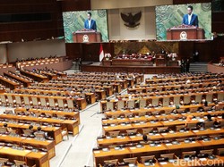 Jabatan Kades 8 Tahun Lamanya Usai Resmi Diketok UU Desa