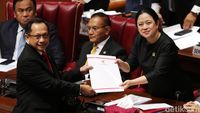 Momen DPR Sahkan UU Desa dan UU DKJ