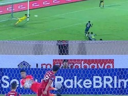 Dejavu Penalti Gagal yang Bikin Arema Kalah dari Persebaya di Liga 1
