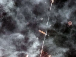 Kapal Kargo Raksasa Tabrak Jembatan Tua, Hasilnya Bencana