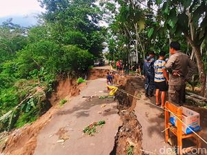 Jalan Alternatif Palabuhanratu-Warungkiara Amblas Jelang Mudik