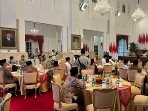 Jokowi Gelar Bukber Kabinet di Istana, Duduk Semeja dengan Prabowo Jokowi Gelar Bukber Kabinet di Istana, Duduk Semeja dengan Prabowo