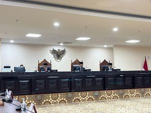 MKMK Putuskan Saldi Isra Tak Langgar Kode Etik soal Dugaan Terafiliasi PDIP MKMK Putuskan Saldi Isra Tak Langgar Kode Etik soal Dugaan Terafiliasi PDIP