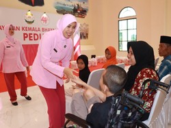 Cara Unik Bhayangkari Pacitan Rayakan Ultah ke-44