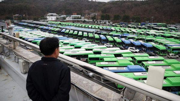 Protes soal Gaji, Sopir Bus di Seoul Mogok Kerja