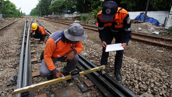 Ratusan Petugas KAI Disiagakan untuk Kelancaran Mudik Lebaran