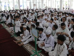 35 Tema Santunan Anak Yatim di Bulan Muharram 2024 Singkat dan Penuh Makna