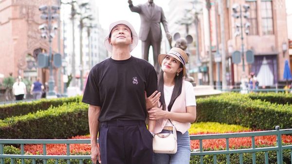 7 Gaya Mesra Harvey Moeis dan Sandra Dewi, Selalu Kompak