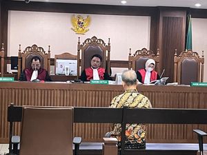 Pengusaha Pemenang Tender Proyek BTS 4G Didakwa Korupsi Rugikan Negara Rp 8 T Pengusaha Pemenang Tender Proyek BTS 4G Didakwa Korupsi Rugikan Negara Rp 8 T