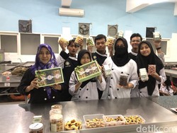 Berkah Ramadan, Siswa SMKN 3 Malang Banjir Pesanan Kue Kering