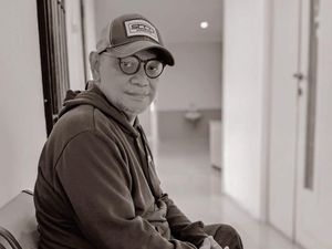 Derai Air Mata di Pemakaman Sopyan Dado Tukang Ojek Pengkolan Derai Air Mata di Pemakaman Sopyan Dado Tukang Ojek Pengkolan