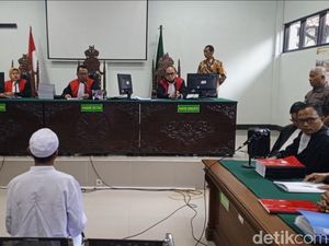Reaksi Kubu Yosep Usai Eksepsi Kasus Pembunuhan Ibu-Anak Ditolak Reaksi Kubu Yosep Usai Eksepsi Kasus Pembunuhan Ibu-Anak Ditolak