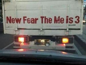 Tulisan Kocak di Belakang Truk, Nggak Habis Fikri