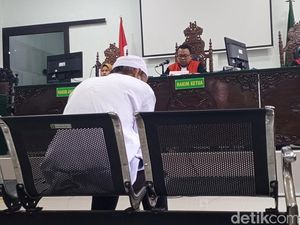 Kekejaman Yosep Bunuh Tuti-Amel yang Tergambar dalam Sidang Dakwaan Kekejaman Yosep Bunuh Tuti-Amel yang Tergambar dalam Sidang Dakwaan
