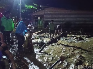 Banjir Bandang Terjang Palopo, 2.000 Rumah Warga Terdampak
