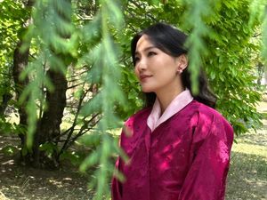 7 Foto Jetsun Pema, Ratu Termuda yang Dijuluki Kate Middleton dari Himalaya 7 Foto Jetsun Pema, Ratu Termuda yang Dijuluki Kate Middleton dari Himalaya