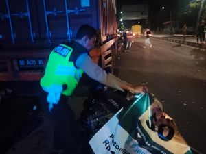 Pemotor Tabrak Truk Parkir di Jalan Alauddin Makassar, 1 Orang Tewas