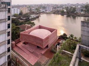 Masjid Ini Dibangun Pakai Beton Warna Pink, Alasannya Tak Terduga Masjid Ini Dibangun Pakai Beton Warna Pink, Alasannya Tak Terduga