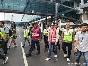 Menhub Ungkap Penumpang Kelas Bisnis Lebih Banyak Keluhkan Tiket Pesawat Mahal