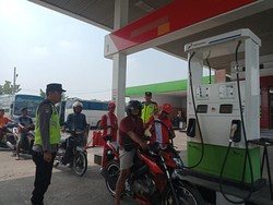 Polisi Cek SPBU di Kota Mojokerto Demi Lindungi Hak Konsumen Jelang Mudik
