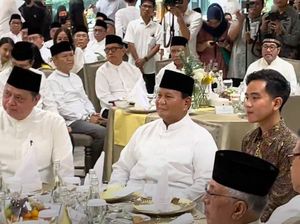 Airlangga Bersyukur Prabowo-Gibran Hadiri Bukber Partai Golkar Airlangga Bersyukur Prabowo-Gibran Hadiri Bukber Partai Golkar