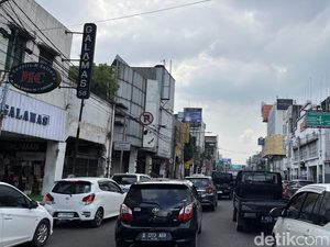 Kota Bandung Dikepung Macet Kota Bandung Dikepung Macet