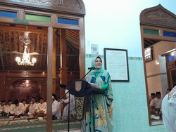 Bupati Klaten Hadiri Tarawih Keliling di Masjid Kuno Berusia 400-an Tahun