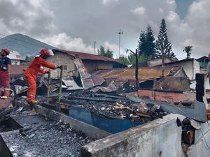 4 Rumah dan 1 Madrasah di Cianjur Hangus Terbakar