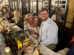 Kondisi di Balik Kisah Viral Wanita Kembar Siam Abby Hensel Dinikahi Tentara AS