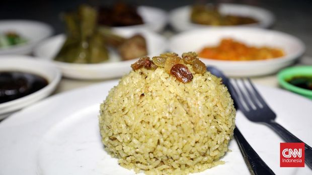 Kuliner khas Palembang, Nasi Minyak Haji Abuk di kawasan Pasar Kuto, Palembang, Selasa, 19 Maret 2024. CNN Indonesia/Safir Makki