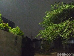 Update Kebakaran Gudang Peluru: Tak Ada Lagi Api dan Asap Membumbung Tinggi Update Kebakaran Gudang Peluru: Tak Ada Lagi Api dan Asap Membumbung Tinggi
