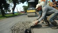 Jelang Mudik, Jalur Alternatif Brebes-Tegal Diperbaiki