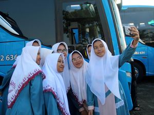 Ribuan Santri di Jombang Mudik Bareng Jelang Lebaran Ribuan Santri di Jombang Mudik Bareng Jelang Lebaran