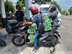 Minuman Kaleng Jadi Tradisi Masyarakat Batam saat Idul Fitri