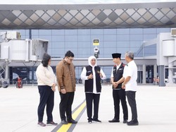 Khofifah Sebut Penerbangan Jakarta-Bandara Dhoho Kediri Segera Dibuka