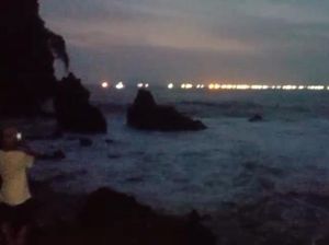 Warga di Lampung Selatan Hilang Digulung Ombak Saat Mancing Warga di Lampung Selatan Hilang Digulung Ombak Saat Mancing