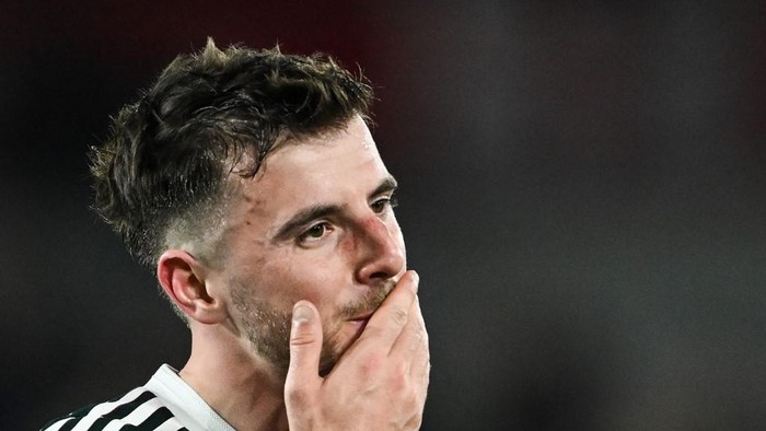 Manchester Uniteds English midfielder #07 Mason Mount  reacts at the end of the English Premier League football match between Brentford and Manchester United at the Gtech Community Stadium in London on March 30, 2024. Brentford equalised 1 - 1 against Manchester United. (Photo by JUSTIN TALLIS / AFP) / RESTRICTED TO EDITORIAL USE. No use with unauthorized audio, video, data, fixture lists, club/league logos or live services. Online in-match use limited to 120 images. An additional 40 images may be used in extra time. No video emulation. Social media in-match use limited to 120 images. An additional 40 images may be used in extra time. No use in betting publications, games or single club/league/player publications. /