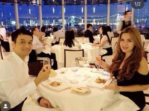 Momen Vicky Shu Saat Makan di Restoran hingga Belanja Makanan Momen Vicky Shu Saat Makan di Restoran hingga Belanja Makanan